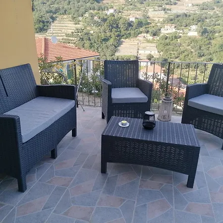 La Casa Di Trilly Konukevi